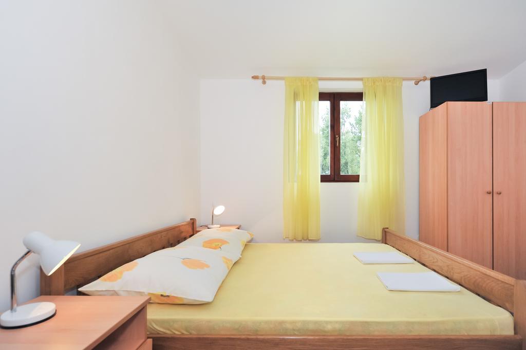 Apartments Marta Starigrad Paklenica Ruang foto