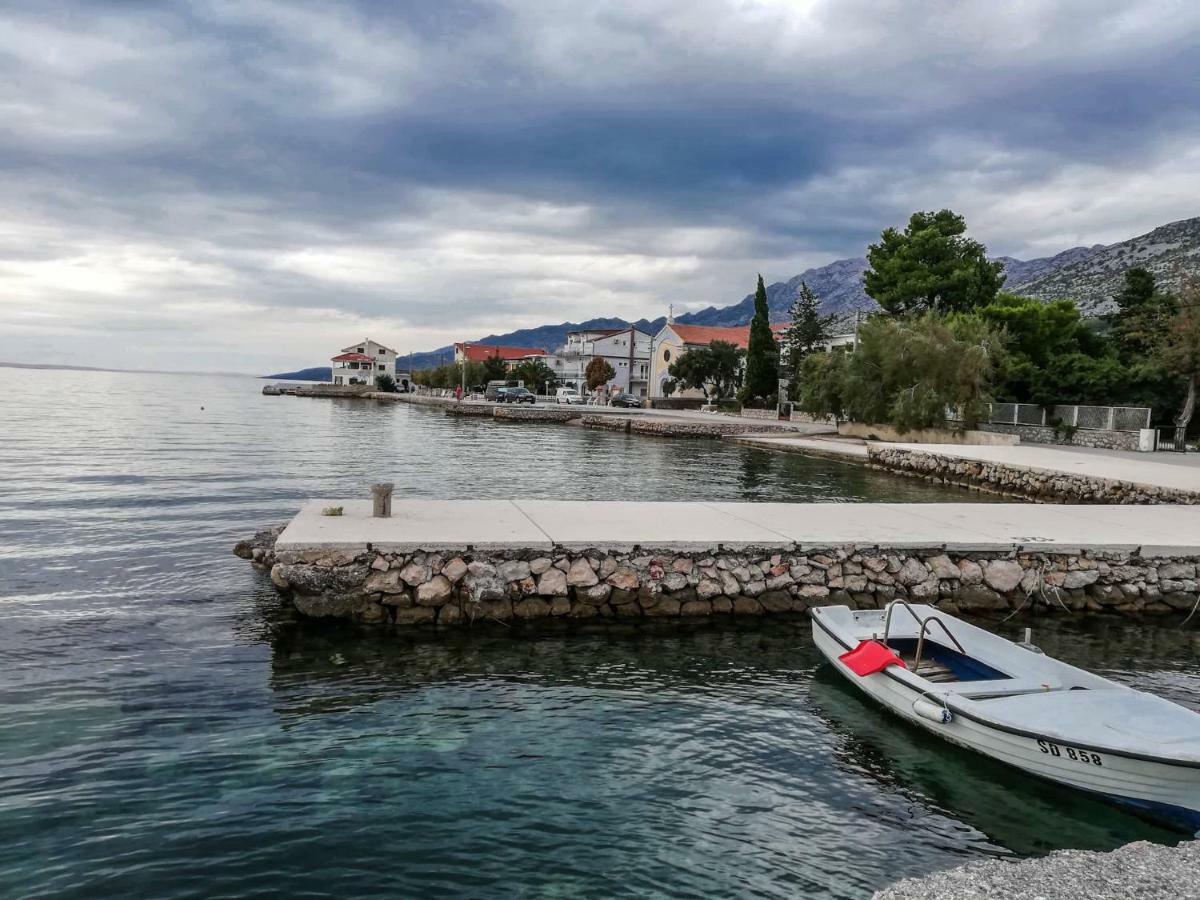 Apartments Marta Starigrad Paklenica Bagian luar foto